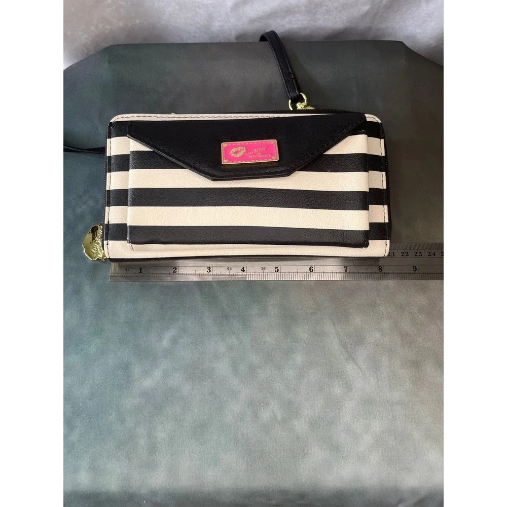 Betsey Johnson‎ Black White Stripe Convertible Crossbody Wallet Clutch